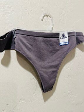 NWT Wacoal B Tempted Gray Thong Underwear Size XL